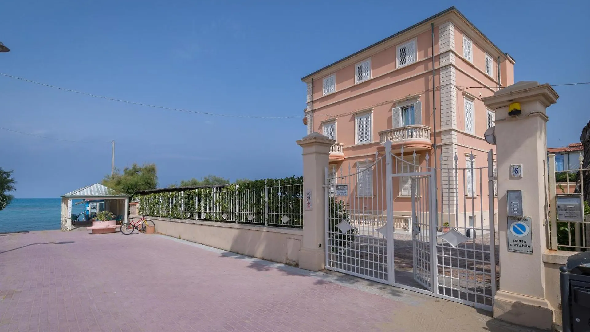 Villa Corallo San Vincenzo 0*,